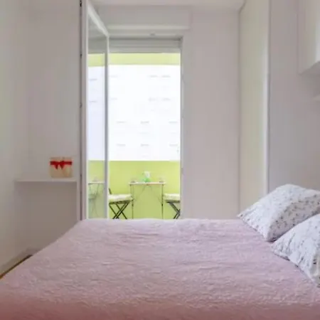 White Gardenia St Apartment Split